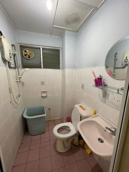 Pangsapuri untuk Dijual di Sri Cassia - Amy Lim - Bathroom - PropertyGuru.com.my