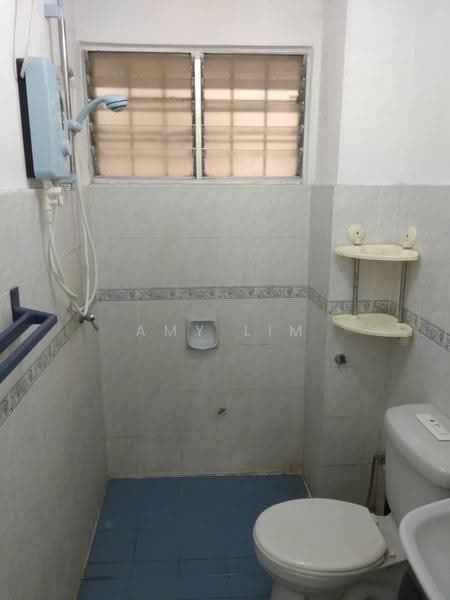Pangsapuri untuk Dijual di Sri Cassia - Amy Lim - Bathroom - PropertyGuru.com.my