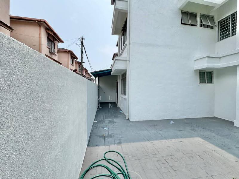 Townhouse for Sale in Seksyen 7 (Shah Alam) - Muhd Khairulnawawi Kamaruddin - Exterior - PropertyGuru.com.my