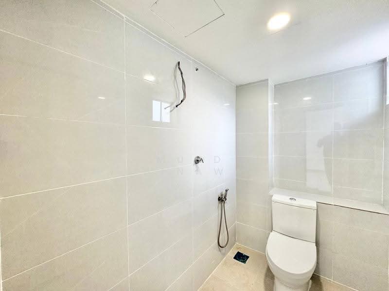 Townhouse for Sale in Seksyen 7 (Shah Alam) - Muhd Khairulnawawi Kamaruddin - Bathroom - PropertyGuru.com.my