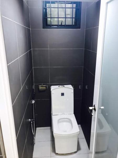 Shop / Office for Rent in Fraser Business Park (Kuala Lumpur) - Lester Lee - Bathroom - PropertyGuru.com.my