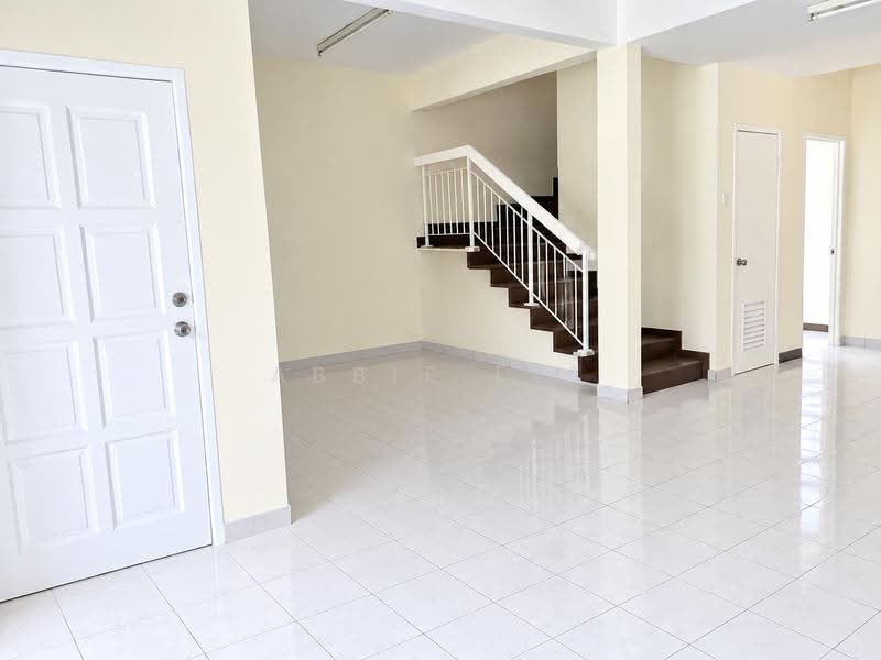 2-storey Terraced House for Sale in Taman Putra Prima (Puchong) - Abbie Lee - Interior - PropertyGuru.com.my