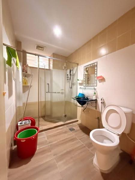 Condominium for Sale at D'Piazza - Matthew Png - Bathroom - PropertyGuru.com.my