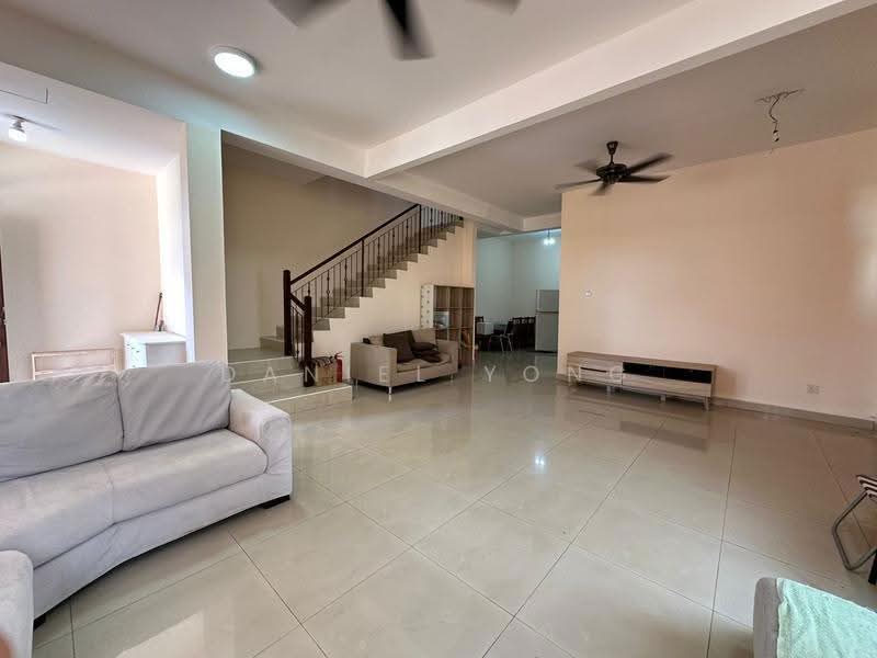 Cluster House for Sale in Bandar Putra Kulai (Kulai) - Daniel Yong - Living Room - PropertyGuru.com.my