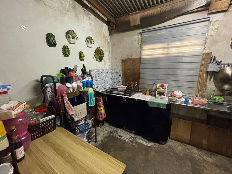 2-storey Terraced House for Sale in Taman Rinting (Masai) - Keith Shum - Kitchen - PropertyGuru.com.my