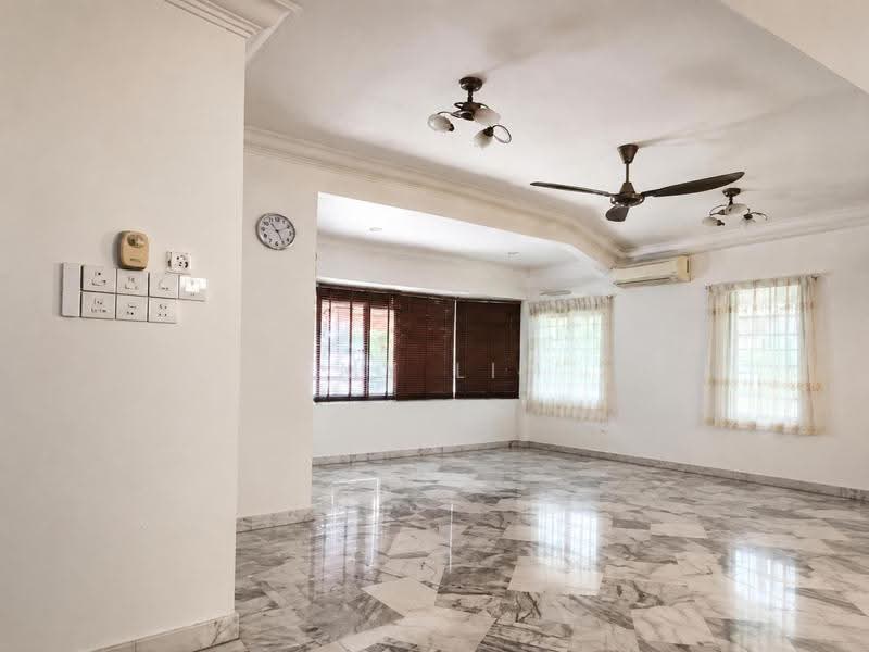 2-storey Terraced House for Sale in Usj 11 (Subang Jaya) - Amy Lim - Living Room - PropertyGuru.com.my