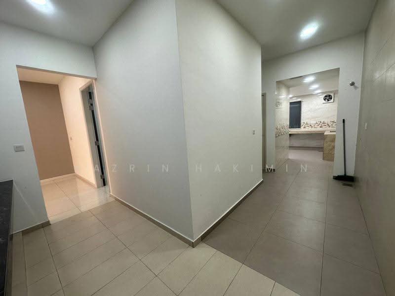 Semi-Detached House for Sale in Sungai Buloh (Selangor) - Nazrin Hakimin - Corridor - PropertyGuru.com.my