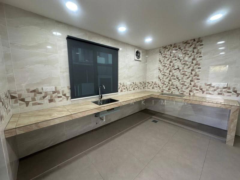 Semi-Detached House for Sale in Sungai Buloh (Selangor) - Nazrin Hakimin - Kitchen - PropertyGuru.com.my