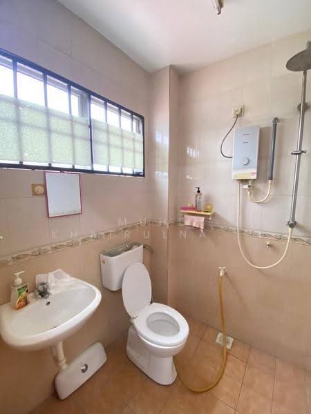 2-storey Terraced House for Sale in Seksyen 5 (Bangi) - Muhd Khairulnawawi Kamaruddin - Bathroom - PropertyGuru.com.my