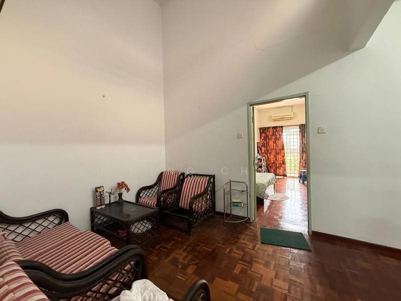 2-storey Terraced House for Sale in Bandar Putra Kulai (Kulai) - Fu Heng Chong - Living Room - PropertyGuru.com.my