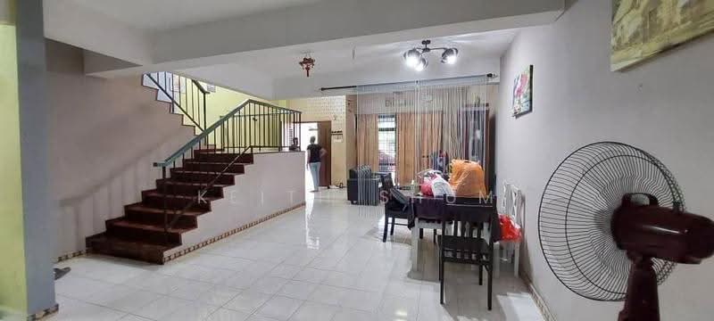 2-storey Terraced House for Sale in Taman Perling (Perling) - Keith Shum - Living Room - PropertyGuru.com.my