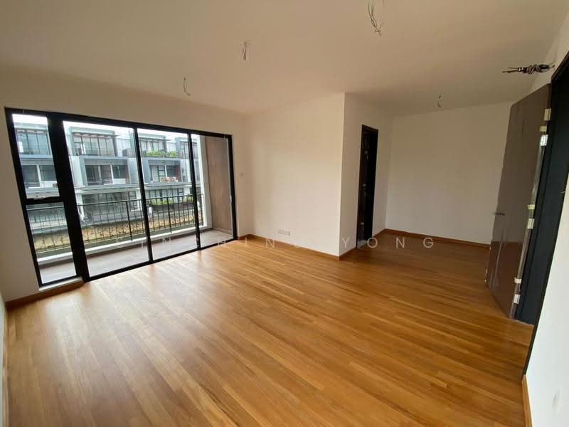2.5-storey Terraced House for Sale in Senibong Cove (Masai) - SinChing Yong - Living Room - PropertyGuru.com.my