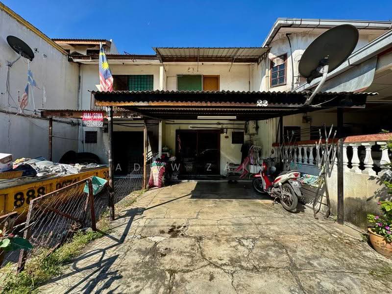 2-storey Terraced House for Sale in Seksyen 19 (Shah Alam) - Adaw Zain - Exterior - PropertyGuru.com.my
