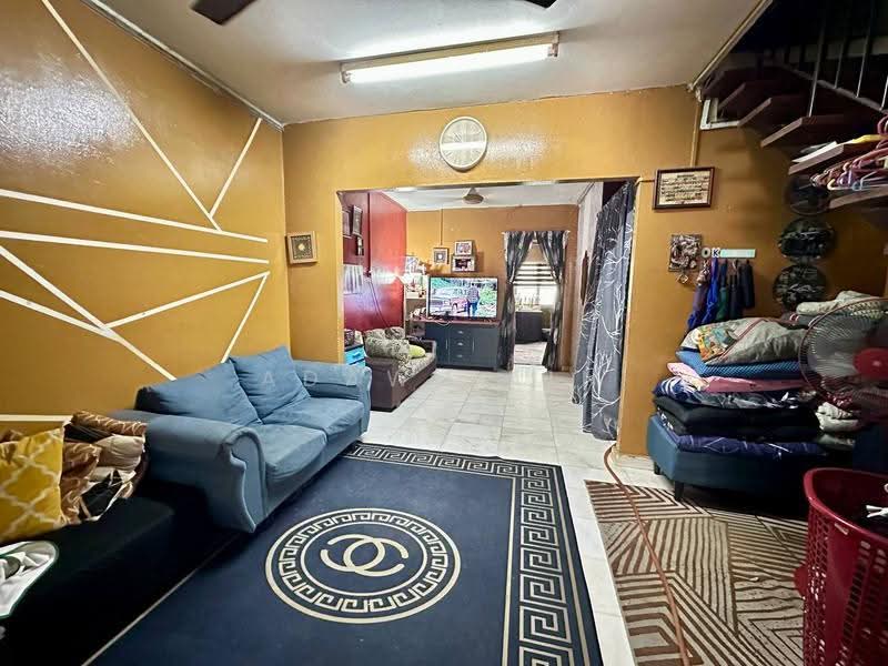 2-storey Terraced House for Sale in Seksyen 19 (Shah Alam) - Adaw Zain - Living Room - PropertyGuru.com.my