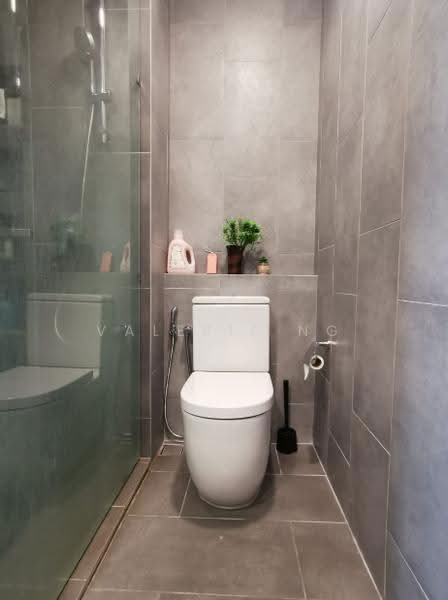 Service Residence for Sale at Ativo Suites @ Damansara Avenue - Valerie Ng - Bathroom - PropertyGuru.com.my