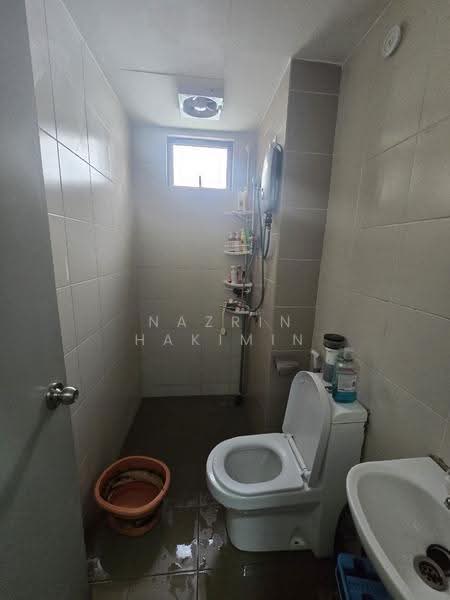 Condominium for Sale at Legendview - Nazrin Hakimin - Bathroom - PropertyGuru.com.my