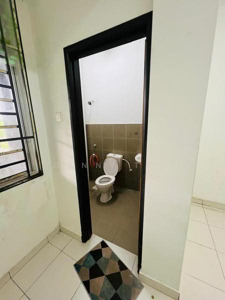 Cluster House for Sale in Johor Bahru (Johor) - Danny Tey - Bathroom - PropertyGuru.com.my
