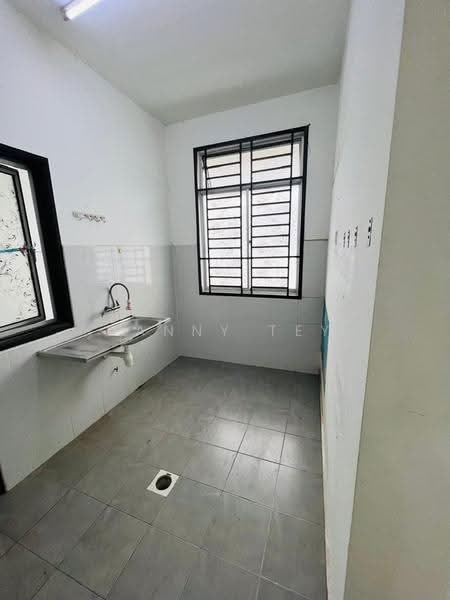 Cluster House for Sale in Johor Bahru (Johor) - Danny Tey - Kitchen - PropertyGuru.com.my