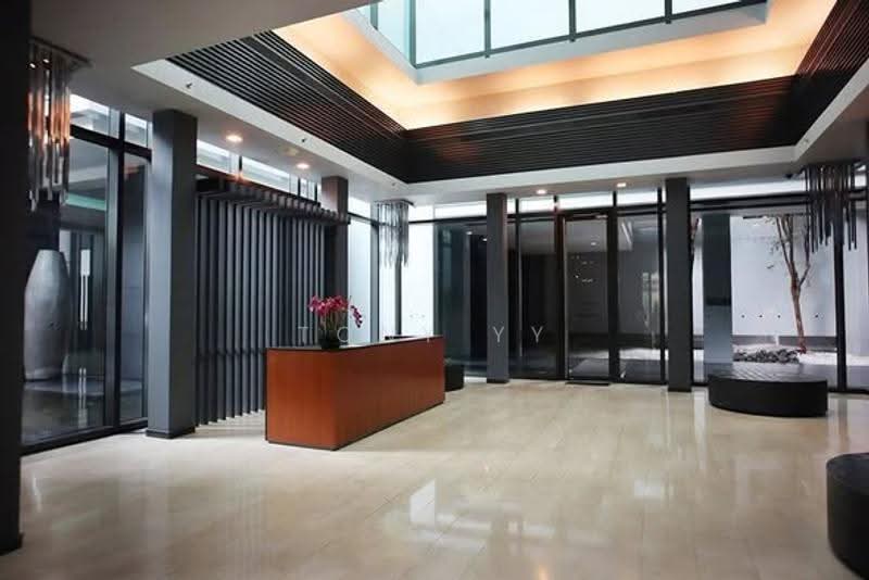 Condominium for Sale at Hampshire Residences - Tony YY - Lobby - PropertyGuru.com.my