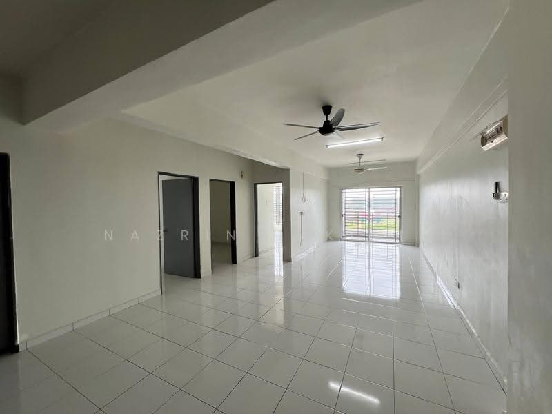 Pangsapuri untuk Dijual di Pangsapuri Damai - Nazrin Hakimin - Living Room - PropertyGuru.com.my
