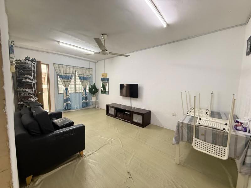 Flat for Rent at Pudu Impian 1 - Tan Chew Jiun - Living Room - PropertyGuru.com.my