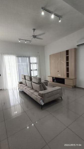 Cluster House for Rent in Eco Botanic (Iskandar Puteri (Nusajaya)) - Stella Narita - Living Room - PropertyGuru.com.my