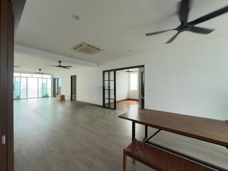 Kondominium untuk Dijual di The Cantonment - Michelle Mah - Living Room - PropertyGuru.com.my