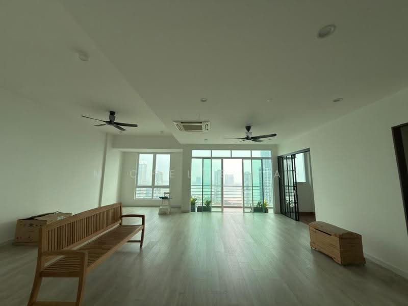 Kondominium untuk Dijual di The Cantonment - Michelle Mah - Living Room - PropertyGuru.com.my