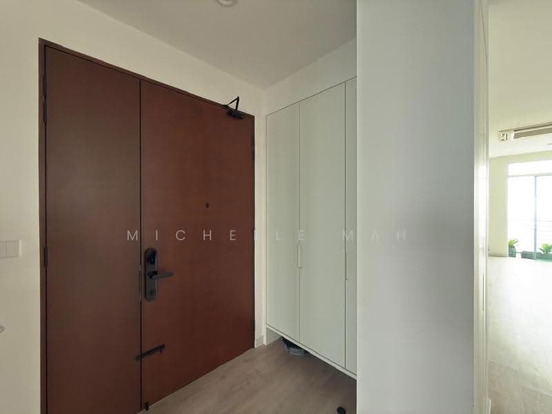 Kondominium untuk Dijual di The Cantonment - Michelle Mah - Entrance - PropertyGuru.com.my