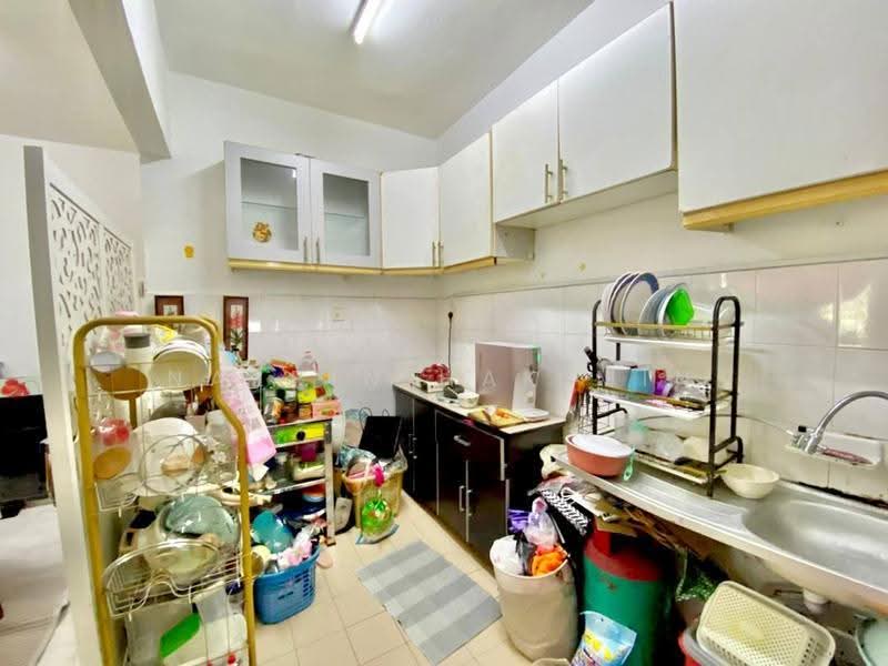 Pangsapuri untuk Dijual di Residensi Warnasari 1 - Nazrin Hakimin - Kitchen - PropertyGuru.com.my
