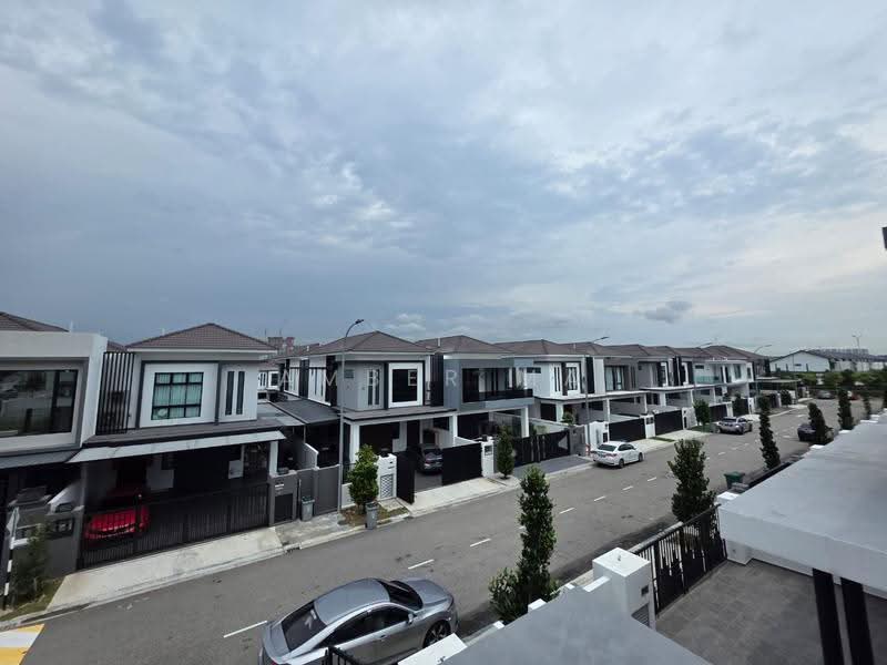 Cluster House for Sale in Austin Crest (Johor Bahru) - Amber Ma - Exterior - PropertyGuru.com.my