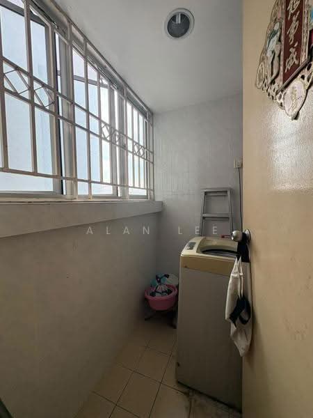 Kondominium untuk Dijual di Warisan City View - Alan Lee - Balcony - PropertyGuru.com.my