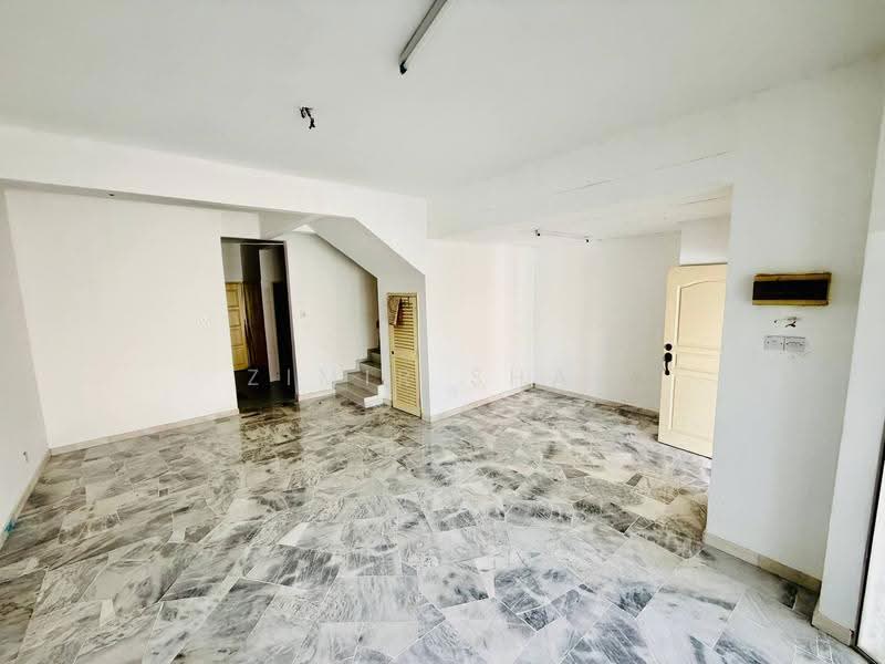 2-storey Terraced House for Sale in Seksyen 7 (Shah Alam) - Zimir Shah - Interior - PropertyGuru.com.my
