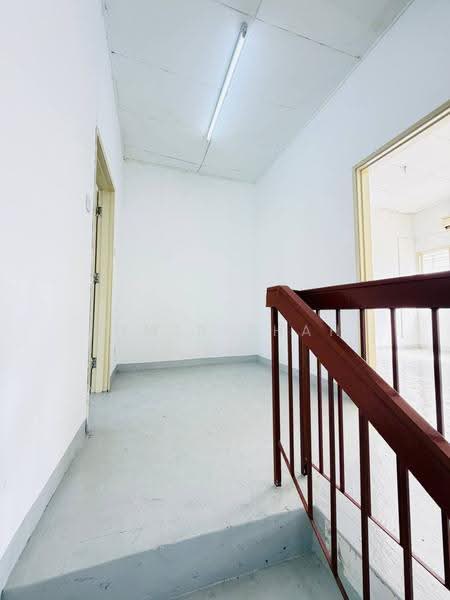 2-storey Terraced House for Sale in Seksyen 7 (Shah Alam) - Zimir Shah - Corridor - PropertyGuru.com.my