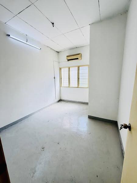 2-storey Terraced House for Sale in Seksyen 7 (Shah Alam) - Zimir Shah - Interior - PropertyGuru.com.my