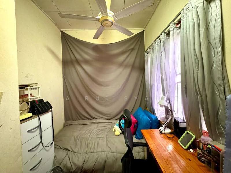 Rumah Kluster untuk Dijual di Bandar Tasik Puteri (Rawang) - Khairul Syafiq - Bedroom - PropertyGuru.com.my