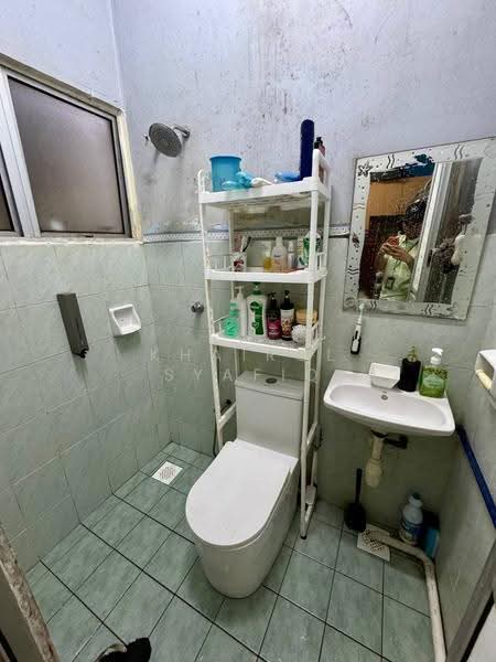 Rumah Kluster untuk Dijual di Bandar Tasik Puteri (Rawang) - Khairul Syafiq - Bathroom - PropertyGuru.com.my