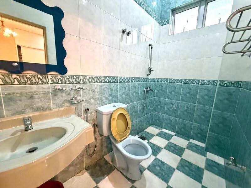 Bungalow House for Sale in Kota Damansara (Selangor) - Kwong Xiao Wei - Bathroom - PropertyGuru.com.my