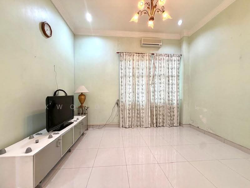 Bungalow House for Sale in Kota Damansara (Selangor) - Kwong Xiao Wei - Living Room - PropertyGuru.com.my