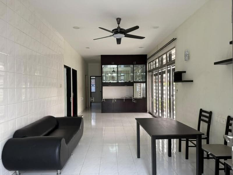 Rumah Teres 1-Tingkat untuk Disewa di Senai (Johor) - Stephanie Yap - Living Room - PropertyGuru.com.my