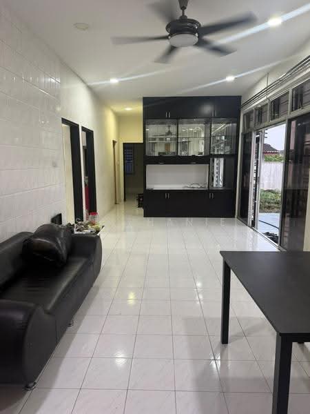 Rumah Teres 1-Tingkat untuk Disewa di Senai (Johor) - Stephanie Yap - Living Room - PropertyGuru.com.my