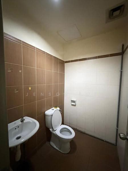 Kedai untuk Disewa di Kepong (Kuala Lumpur) - Jenson Toh - Bathroom - PropertyGuru.com.my