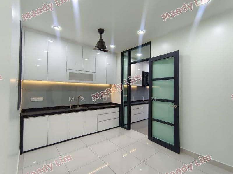 Rumah Teres 3-Tingkat untuk Dijual di Sungai Ara (Penang) - Mandy Lim - Kitchen - PropertyGuru.com.my