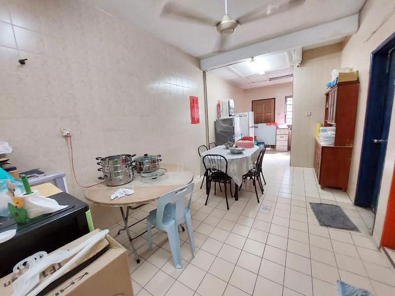 2-storey Terraced House for Rent in Taman Wawasan (Puchong) - Bryan Choo - Kitchen - PropertyGuru.com.my