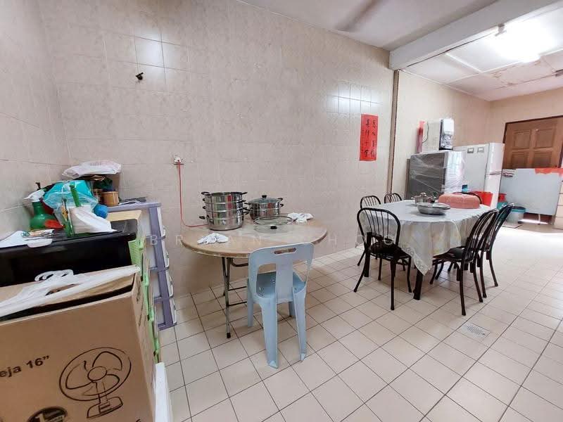 2-storey Terraced House for Rent in Taman Wawasan (Puchong) - Bryan Choo - Kitchen - PropertyGuru.com.my