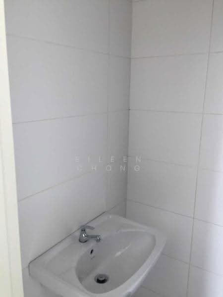 Shop / Office for Rent in Tropicana (Selangor) - Eileen Chong - Bathroom - PropertyGuru.com.my