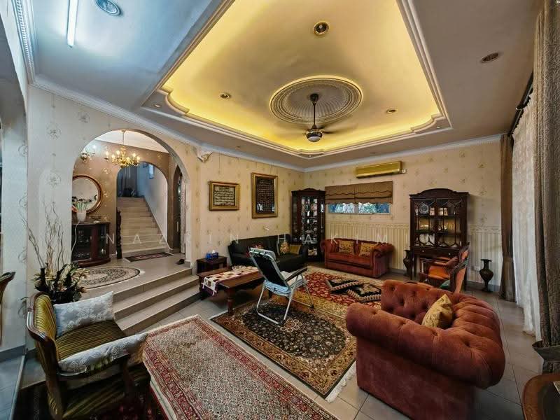Bungalow House for Sale in Petaling Jaya (Selangor) - Nazrin Hakimin - Living Room - PropertyGuru.com.my