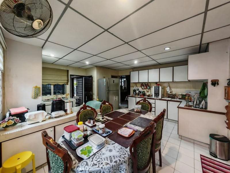 Bungalow House for Sale in Petaling Jaya (Selangor) - Nazrin Hakimin - PropertyGuru.com.my