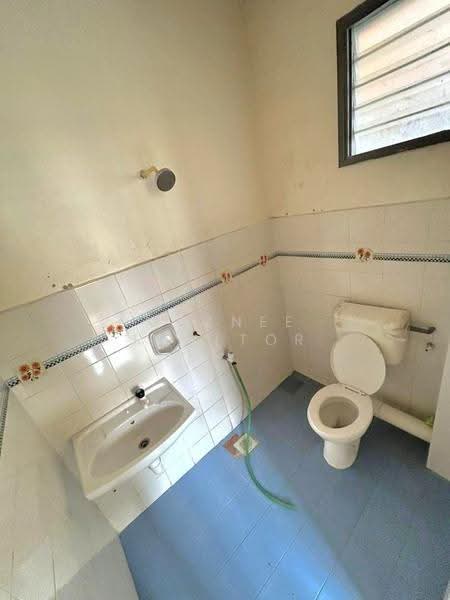 Pangsapuri untuk Dijual di Pangsapuri Sri Baiduri - Maznee Realtor - Bathroom - PropertyGuru.com.my