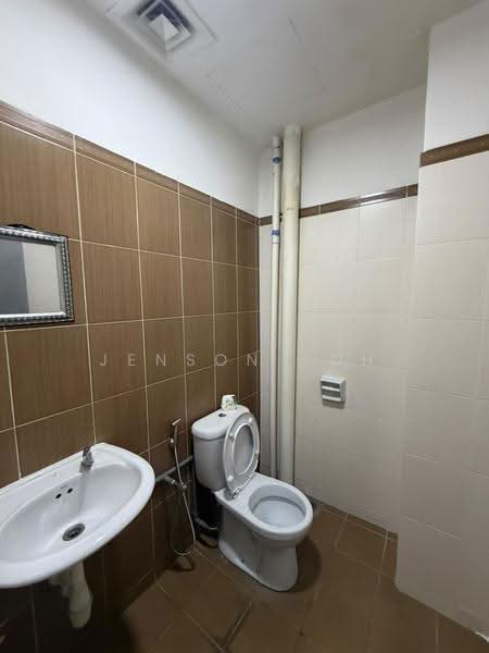 Office for Rent in Kepong (Kuala Lumpur) - Jenson Toh - Bathroom - PropertyGuru.com.my